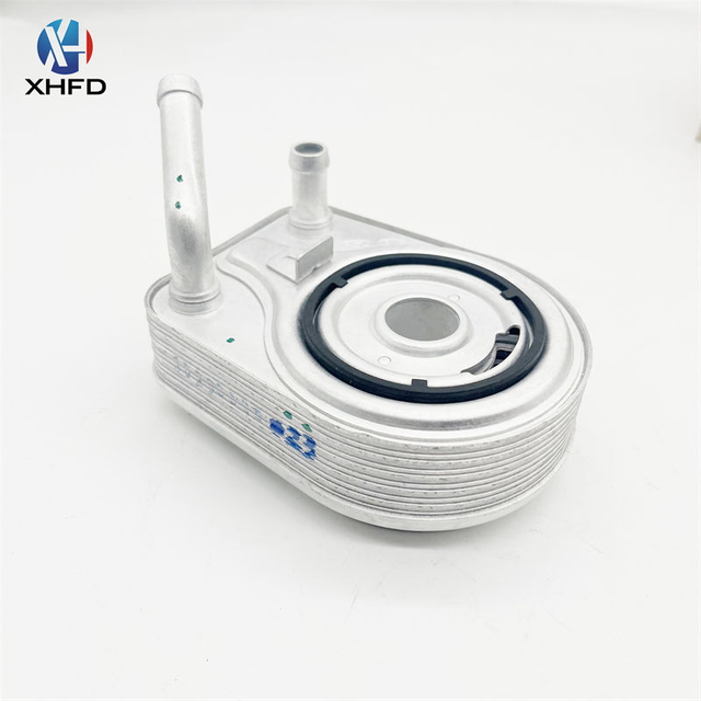 Auto Parts Engine Oil Radiator Oil Filter Base26410-2B740 264102B740